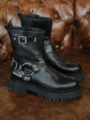 Botas en pele preta Cubanas ksbewoman 2